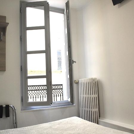Hotel Concorde - Centre Ville De Nîmes Eksteriør billede